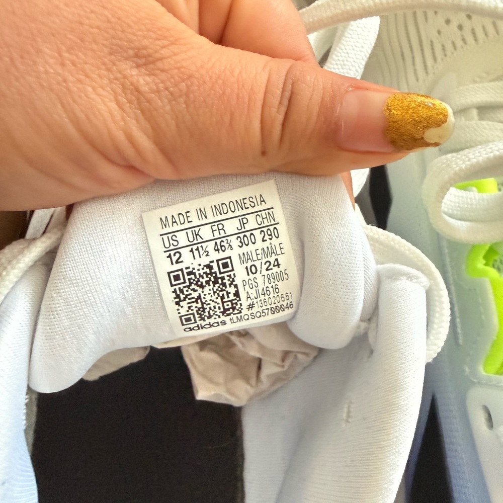 Adidas Questar 3 running sneakers White and Lime Green Sneakers size 12 or 28cm - Picture 4 of 12